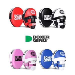 Skyddsutrustning sanda boxning handskar kuddar hand mål pad muay thai kick fokus punch pad karate taekwondo mitt mma foam boxer träning het försäljning yq240318