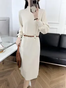 Casual Dresses Women Beige Office Sweater Sticking Dress Autumn Winter 2024 Svart A-Line Warm Green Elegant Long High Quality