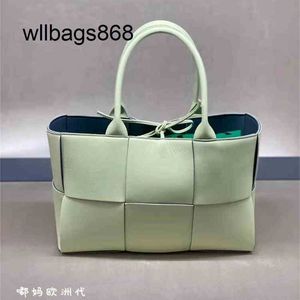 Bolsas arco bolsas designer bottegvenetas saco tecido portátil compras clássico cesta vegetal das mulheres grande capacidade de couro genuíno