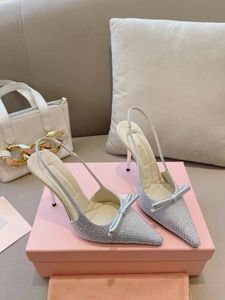 Дизайнерская обувь женщина сандалия новые сандалии кожа летние каблуки на каблуках модные женские женские туфли Lady Diamonds Обувь Обувь размером 35-41-42 подлинная кожаная подошва