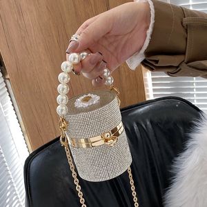 Mynt mini handväska runda lådväska för kvinnor crossbody väskor metall kedja bling glans diamant läppstift påse kvinnor axelväska 240328