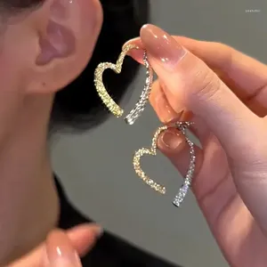 Dangle Earringsファッショントレンドユニークなデザインエレガントな絶妙な光の豪華なクロス愛の女性ジュエリーウェディングパーティープレミアムギフト