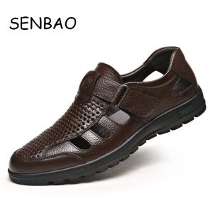 Botas senbao moda hollow out homens sandálias de couro homem ao ar livre calçados casuais sapatos de pescador respirável homens sapatos de praia tamanho grande