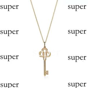 Designer Tiffanyset Charm Halsband Högkvalitativ trendmärke Lyxiga smycken Tiffanybracelet Women Classics Geometric Zircon Lock Rose Gold Tiffancy Necklace 216