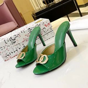 Sandali moda donna firmati comodi tacchi alti estivi eleganti pantofole dolci da spiaggia caramelle