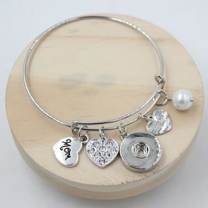 Großhandel 10 Stück Happy Mother Day Geschenk, erweiterbarer, verstellbarer Draht-Snap-Armreif, Schmuck für Großmutter, Mutter, Geschenk, Bijoux 240312