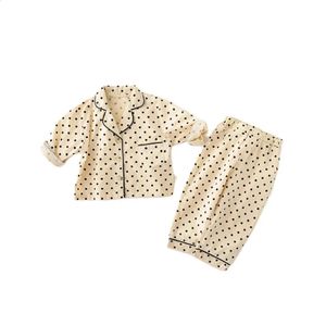 Milancel Spring Baby Pyjama Set Single Breast Boys Sleeper Wear inomhus kläder 240313