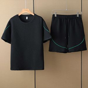 薄いジャクアードメンズサマールーズショートスリーブTシャツショートパンツミニマリストスポーツ2ピースセット