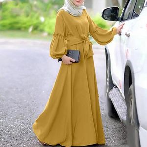 Etniska kläder kvinnors muslimska solida färg långärmad rund hals ruffle klänningar bön kläder ramadan abayas för kvinnor dubai blygsam mantel
