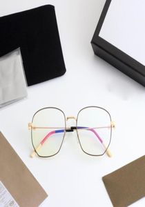 2021 Fashion Women Solglasögon med HD Polariserade stora linser Thin Frame Designers Solglas som Lover Gift1677897