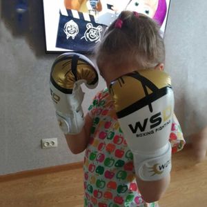 Sprzęt ochronny Warto PU Kick Boks Rękawice Kobiety Karate Muay Thai Guantes de Boxeo Free Fight Mma Sanda Trening