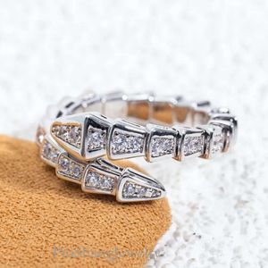 S Designers Ring Sier Plated for Women Open Snake Pattern Easy to Deform Lady Bone Rings Full Diamond Top Level Gift Casual Fashion Party