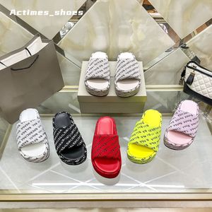 Ayakkabı Tasarımcı Sandalet Kadın Platform Sandalet Terlik Terlik Ayakkabı Alt Kürk Flip Flops Yaz Sandal Üzerindeki Sıkı Slip Sandal Gerçek Deri En Kalite Kutu 35-40