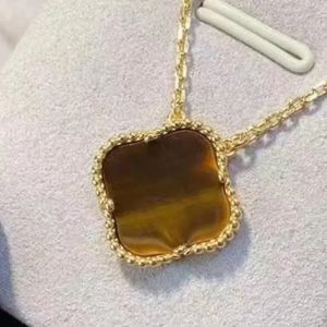 Colar de colar de luxo Colar de designer de Lucky Clover 18k colar de trevo de ouro para mulheres moda fofa jóias simples corver boa sorte colar dhgate presente