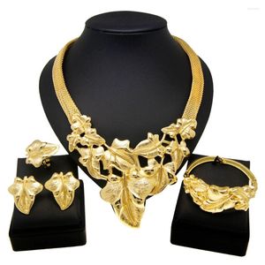 Conjunto de brincos de colar YULAILI vendendo joias florais versáteis banhadas a ouro e anel clássico de luxo feminino