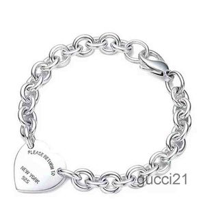 Pulseira para mulheres 925 prata esterlina em forma de coração pingente em forma de corrente de alta qualidade marca de luxo jóias namorada presente co G220510 YMLW C 7JKU