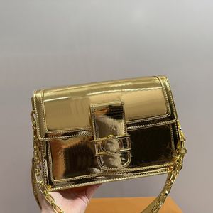 Designer crossbody väska handväskor handväska patent läder axel väska fyrkant klaff resväska kedja kor kroppspåsar metall magnetisk spänne koppling plånböcker guld