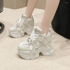 Casual skor 10 cm kil klackar för kvinnor läder vit svart hög toppchunky sneakers kvinna vulkaniserat snörning