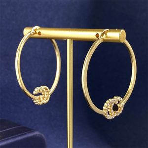 여성 기질을위한 개인화 된 디자이너 귀걸이 화려한 스터드 귀걸이 겸손한 고급스러운 Moissanite New Hoop Earring Fashion Top Jewelry Wholesale ZL174 I4