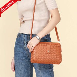 Store Hochwertige Design-Tasche, neue handgefertigte, gewebte, doppelte Öffnung, modische Damen-Einzelschulter, schräger Straddle