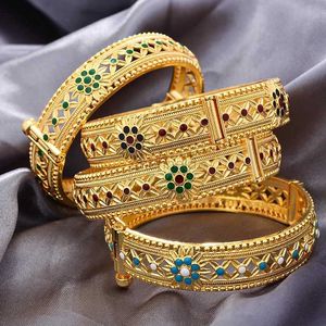 Armreif Luxus 18K vergoldete Armbänder Kupfer Party Damen Blume Exquisites Armband Hochzeitsschmuck 240319