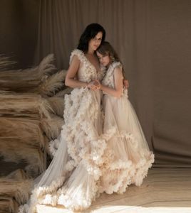 Chic Puffy Ruffle Tulle Evening Dresses For Mother and Daughter Tiered Pleated Long Dress Women Po Shoot Maternity Robes Custom3107959