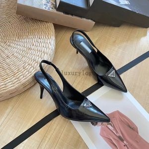 Slingbacks Obcasy luksusowe designerskie sukienki damskie buty złota skórzana skórzana klamra pompki spiczaste buty sandały 7,5 cm Kariery obcasowe Rozmiary 35-40 3,7 05