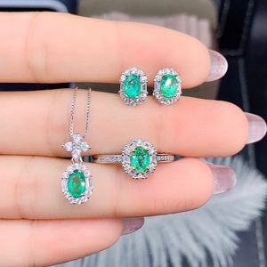 Smycken 925 Silver Light Luxury Set Daily Wear 45mm100 Natural Emerald Ring Sterling Gem Set 240315