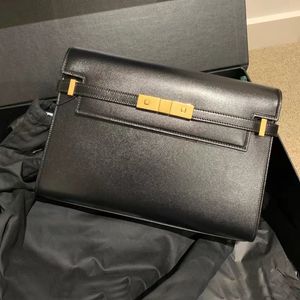 Bolsa de ombro de couro real Manhattan Designer de moda marca de luxo bolsa mensageiro feminina carteira preta carteira de metal premium bolsa feminina alta qualidade 2646
