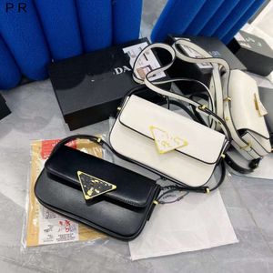 Shop Counter Sale Handbag Manufacturers Sell Free Mail at a Loss New Small Square Bag Triangle Large Veet Lane Womens One Shoulder Crossbody Underarm