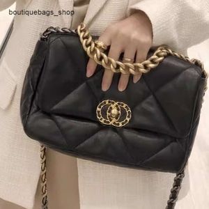 Bolsas de marca de moda por atacado transfronteiriças Nova 19bag Lingge Cloud Bag Corrente Capa de boca de couro real Grande capacidade feminina ombro único straddle