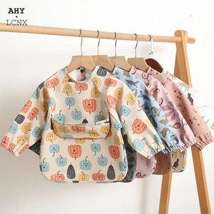 Babadores de bebê à prova d'água mangas compridas pano de alimentação menino meninas pintura workwear infantil aventais crianças pano de arroto com bolso material de bebê 240315