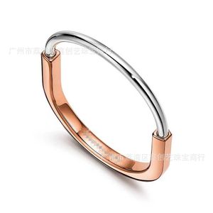 Bracciale rigido con ciondolo di design AA TifanT Love Bracciale popolare a ferro di cavallo in oro rosa Bracciale aperto personalizzato con gioielli K203