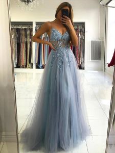 Champagne Gray Tulle promklänningar med sexiga spaghettiremsappar applikationer illusion topppärlor en linje kväll kändis klänningar bc5488