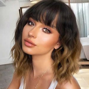 Synthetic Wigs Cosplay Wigs 14 Short Wavy Wig with Bangs for Women Shoulder Length Women Bob Wig Heat Resistant Synthetic Wigs for Daily Party Use 240328 240327