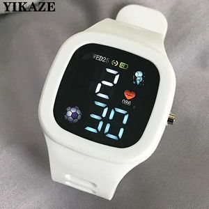 ساعات المعصم في الهواء الطلق ساعة الرياضة الرجال الساعات الإلكترونية LED Digital Watch Silicone Life Life Waterproof Student Watches 24319