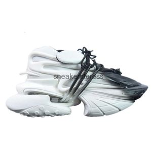 Üst Mens Spor Ayakkabı Balmana 2024 Bomba Ayakkabı Neopren Sneaker Tasarımcısı Düşük Sıradan Tek Boynuzlu At Deri Deri Kadınlar M58S