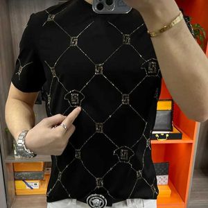 Męskie koszulki Letnie gorące wzory geometryczne Wzory geometryczne krótkie rękawie Mężczyzn Mężczyzny Brander Top Tshirt for Men Social Club Outfits koszulka Homme J240319
