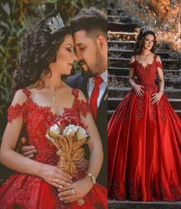 2021 Abiti Quinceanera rossi di lusso Abito da ballo con spalle scoperte Appliques in pizzo Perline di cristallo Plus Size Abiti da sera convenzionali per feste di ballo 3816291