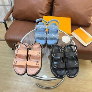 디자이너 신발 Paseo Comfort Sandals 남성 여성 고급 신발 고무 뮬스 로퍼 장로 인쇄 가죽 슬리퍼 플랫폼 버클 샌들 데님 3.7 01