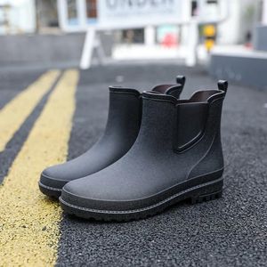 Fishing Mens Short Tube Fishing Rain Boots Outdoor Rainy Waterproof Rubber Shoes Spring Comfortable Wading Water Boots 240309