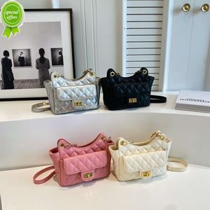 Fonte de fábrica pacote de alta qualidade versão coreana da bolsa feminina da moda nova corrente minimalista e moderna com padrão de diamante pequena textura perfumada