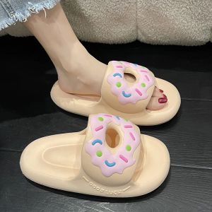 Slippers Comwarm Donut Slippers For Women Summer Cute Sandals Female Soft Sole Bathroom Cloud Slippers Couple Outdoor Funny Beach Slides