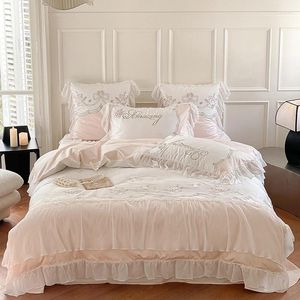 Bedding Sets French Romantic Flowers Embroidery Lace Ruffles Wedding Set 100S Egyptian Cotton Duvet Cover Flat Sheet Pillowcases