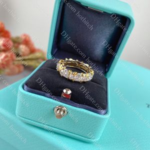 Роскошные золотые кольца для женщин Классический дизайнер по кроссу с бриллиантовым кольцом Высококачественное изысканное серебряное ювелирное подарки