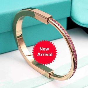 Tifanism classic T Family Lock Bracelet Half Diamond Pink Split Color Plating True Gold Thick Classic Couple Style Foldable R04F