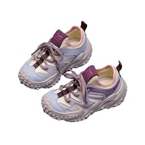 NK Girls 'Children's One Foot Casual Sports Shoes, 2024 Nya flickor, våren och sommaren andas mjuka solskor GG GG GG