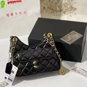 Source Factory High Quality Package Xiaoxiangfeng Black Lingge Chain Bag 2024 New Womens Zhen Leather Crossbody Fashion Underarm