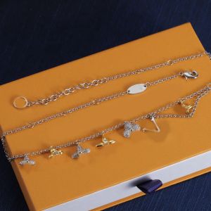 Fashion Luxury Crystal Charm Chain Necklace Brand Designer Gold Silver Plated rostfritt stål Pendant Chokers Elegant Women Girl Jewelry Accessories Gift With Box