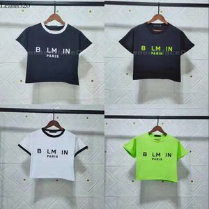 Womens Designer Camiseta Crop Top Letras Impressas Tee Verão T-shirt Feminino Casual Mangas Curtas Crew Neck Tops Tamanho S-L